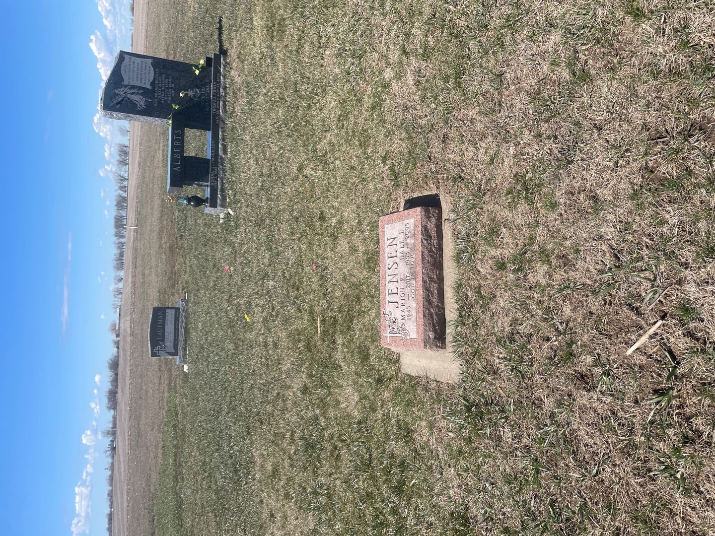 Marion K. Jensen's grave. Photo 1