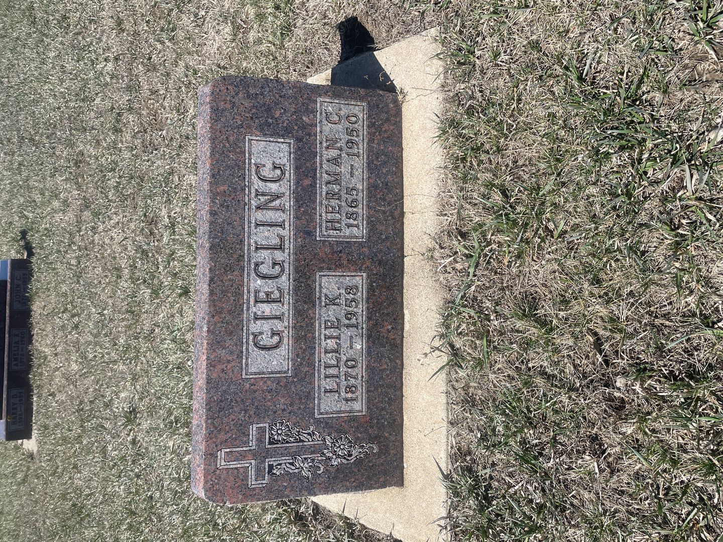 Gottlieb Carl Herman Giegling's grave. Photo 1