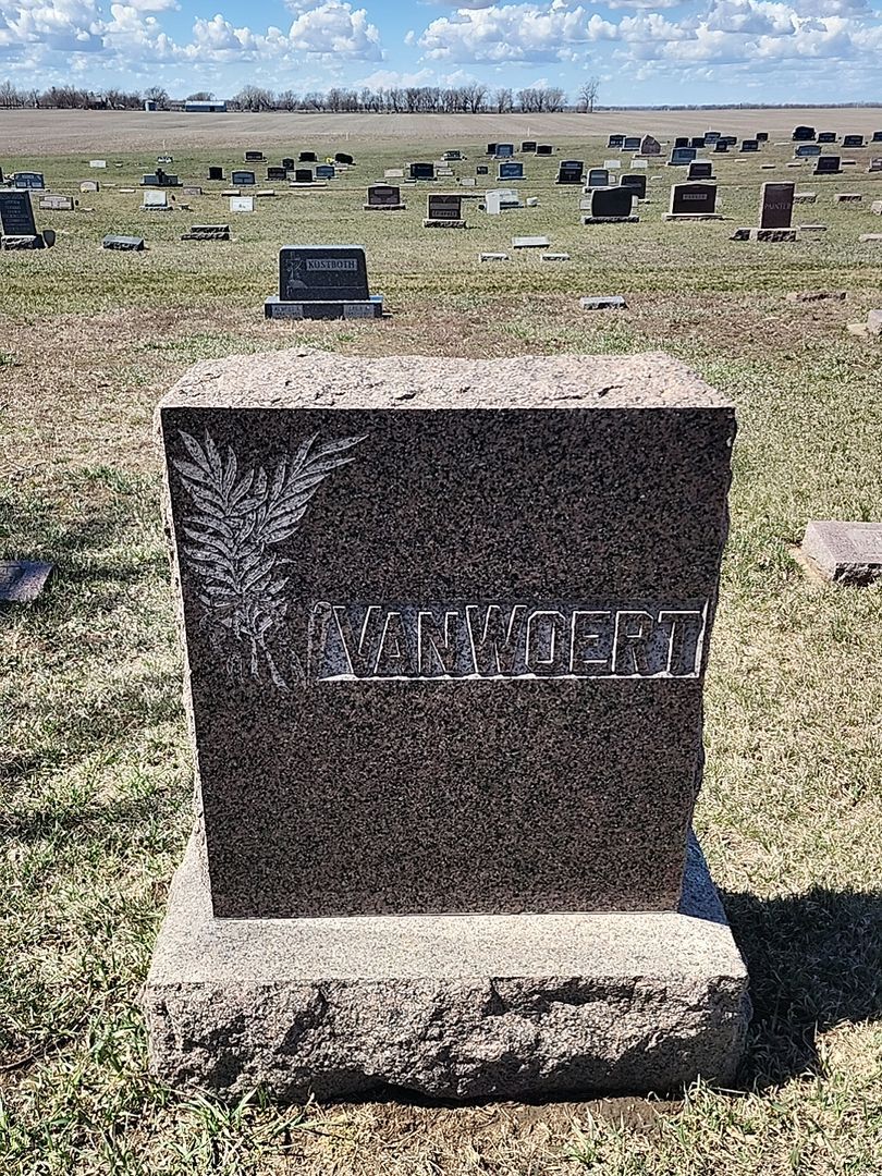 Lawrence Gerald VanWoert's grave