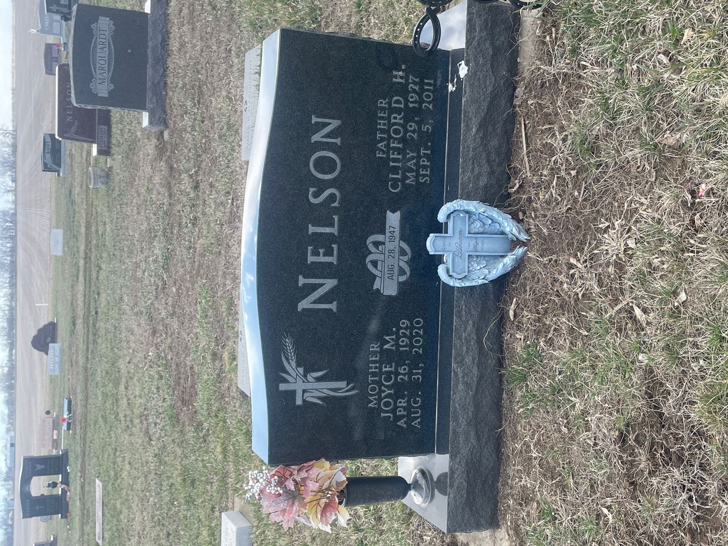 Clifford H. Nelson's grave. Photo 1
