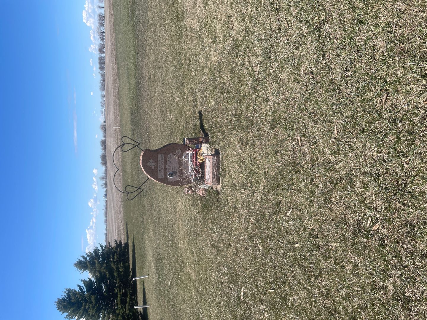 Destinee James Kern's grave. Photo 1