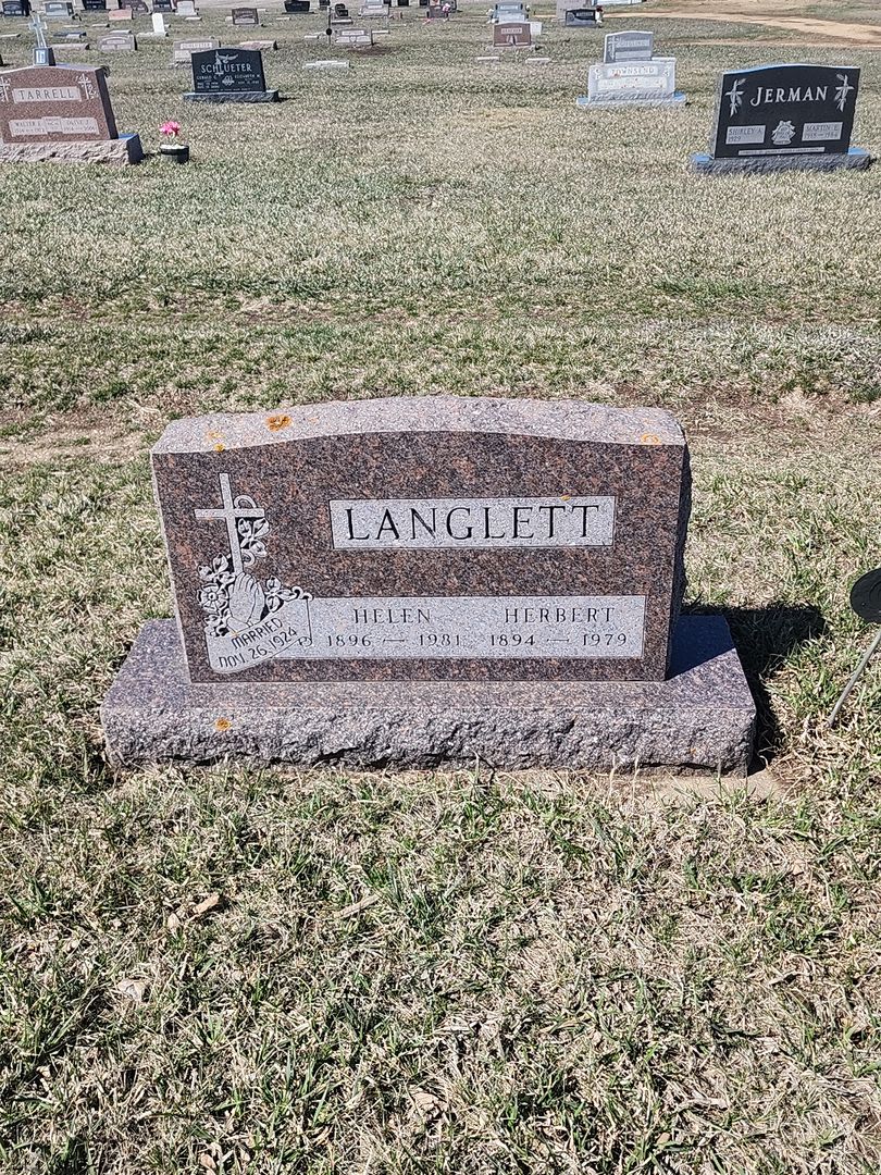 Herbert Langlett's grave. Photo 1