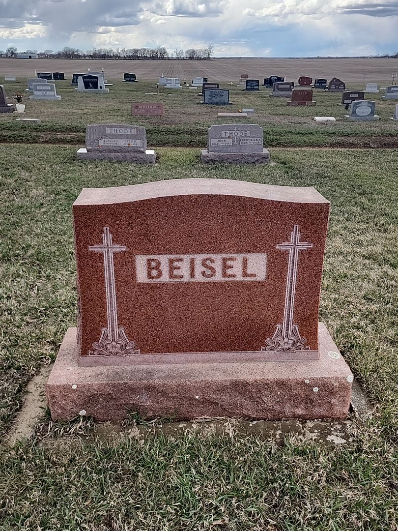 Caroline Eva Kleuber Beisel's grave. Photo 1