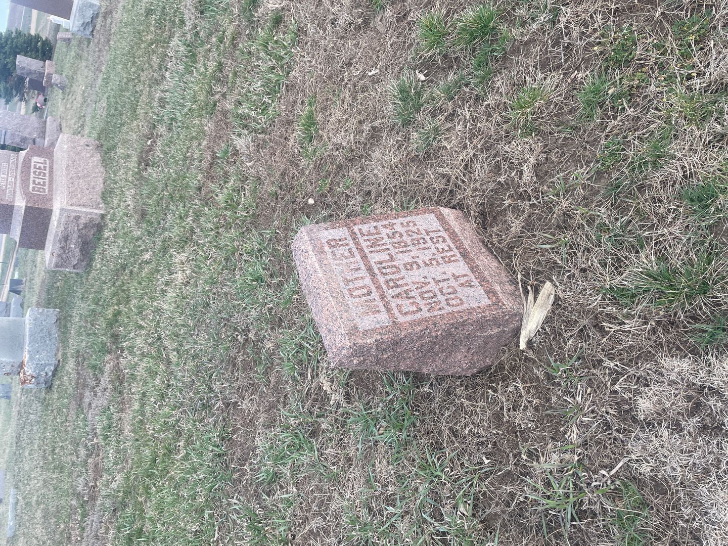 Caroline Reinhardt Beisel Schlueter's grave. Photo 1