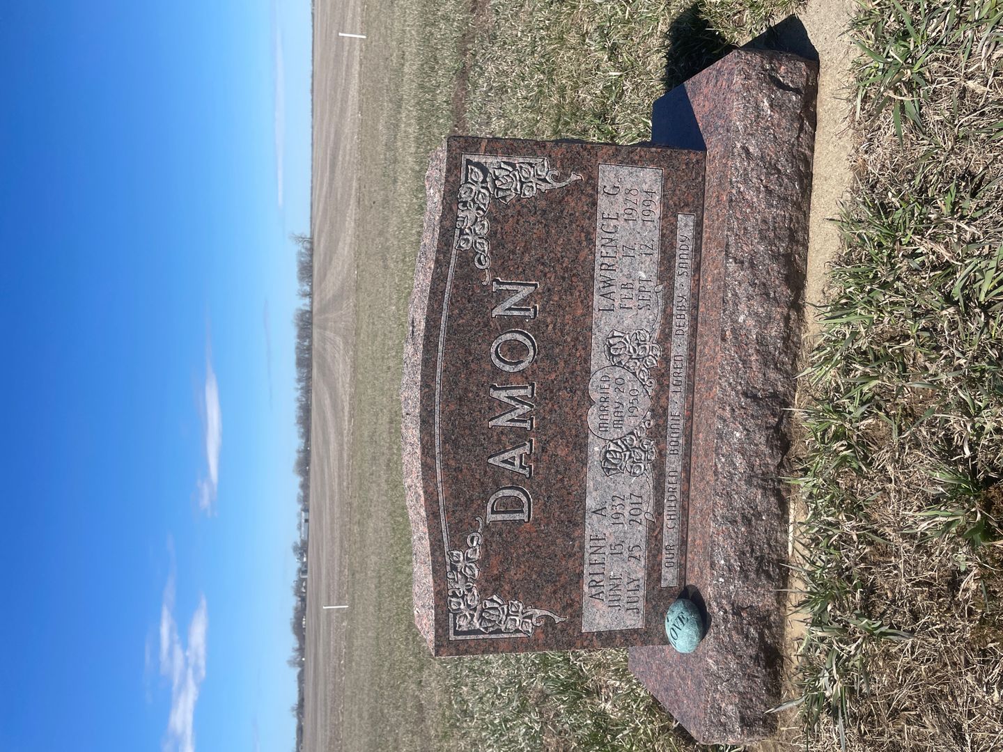 Arlene A. Damon's grave. Photo 1