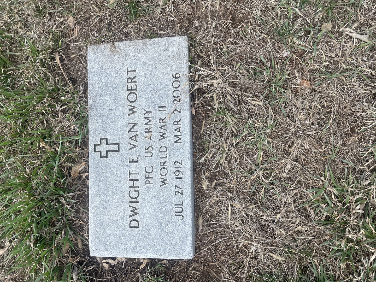 Dwight E. Van Woert's grave. Photo 1