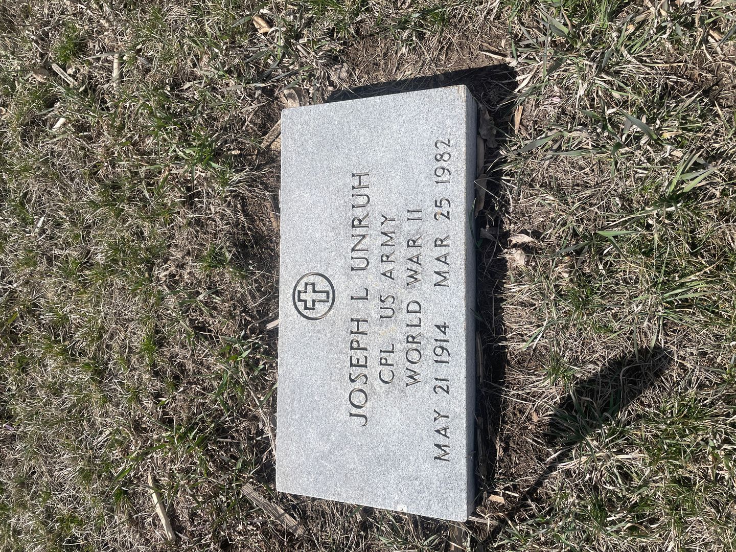 Joseph L. Unruh's grave. Photo 1