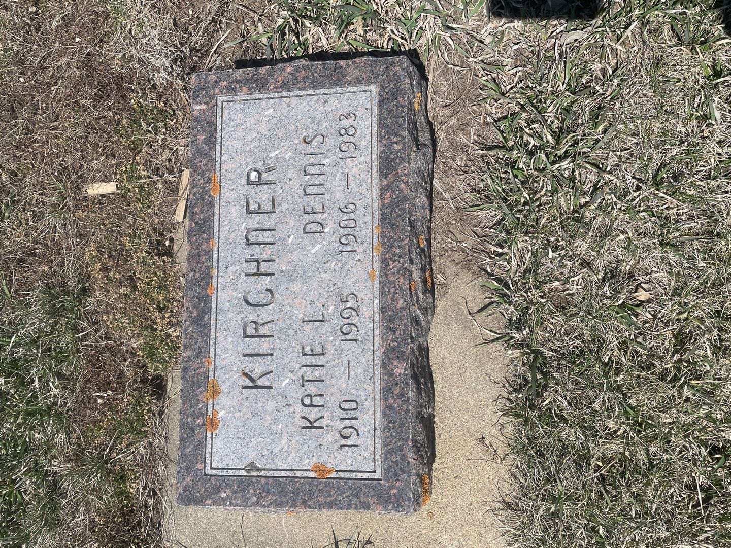 Dennis Kirchner's grave. Photo 1