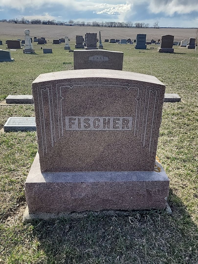 Friederike Kruegar Fischer's grave. Photo 1