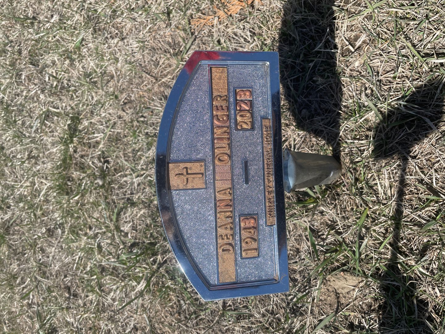 Deanna M. Olinger's grave. Photo 1