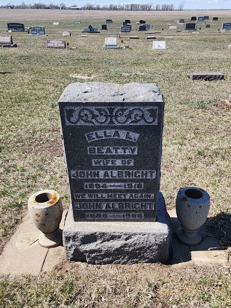 Ella L. Beatty Albricht's grave. Photo 1