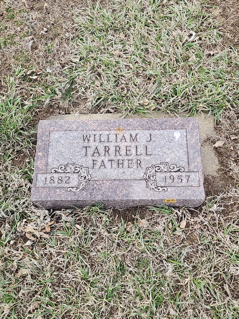 William J. Tarrell's grave. Photo 1