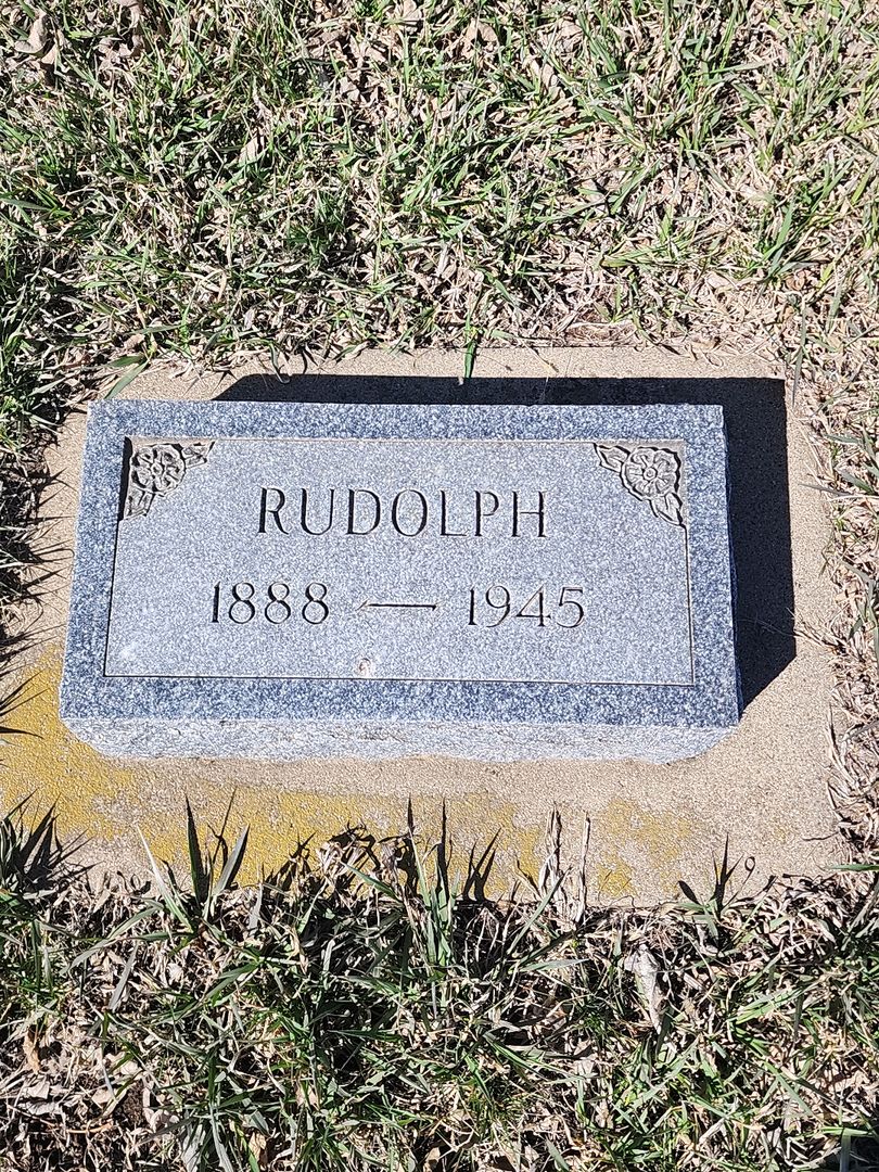 Rudolph Papendick's grave. Photo 1