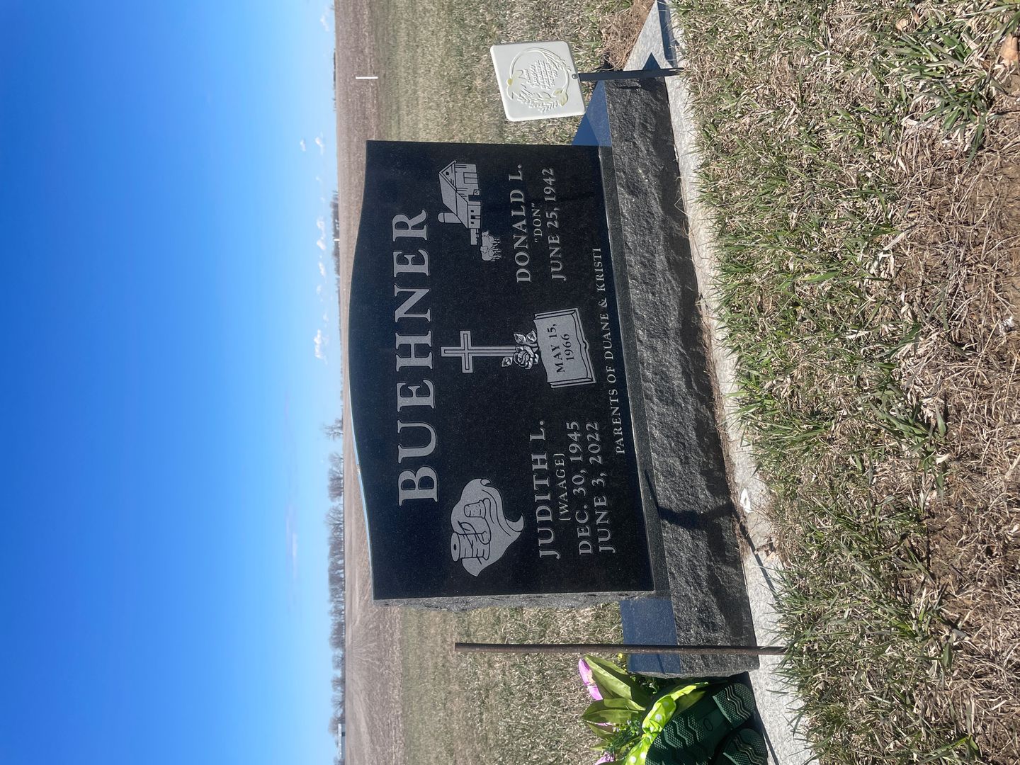 Judith L. Waage Buehner's grave. Photo 1
