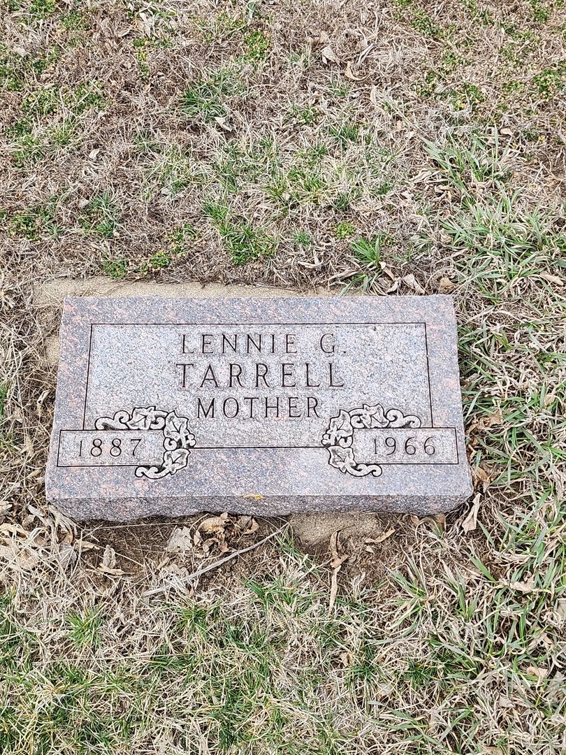 Lennie Grace Meeker Tarrell's grave. Photo 1