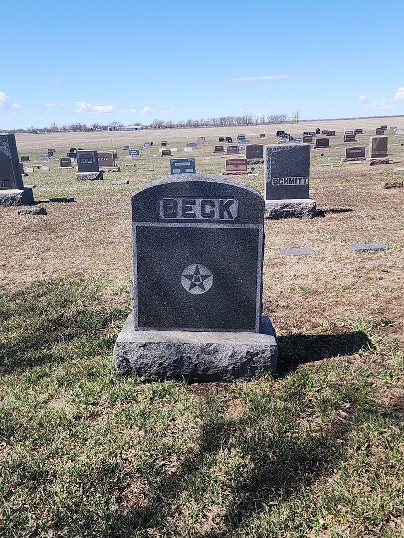 Royal Homer Beck's grave. Photo 1